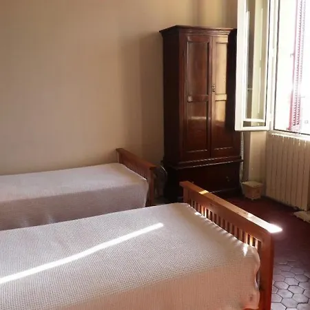 Sleeps 4 Wifi קאן